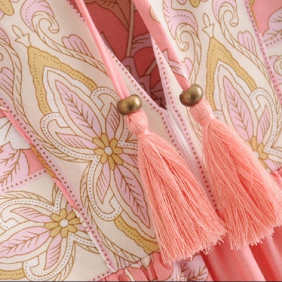 HP🏆🎉Hendrix Gypsy Bohemian Floral Tassel Top - Picture 3 of 7